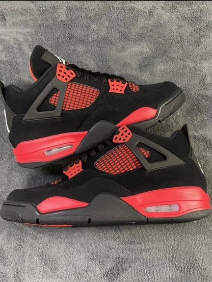 Nike Jordan 4s